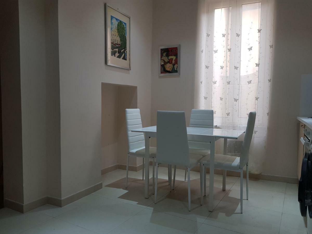 Napoli Royal Flats Villa Luaran gambar
