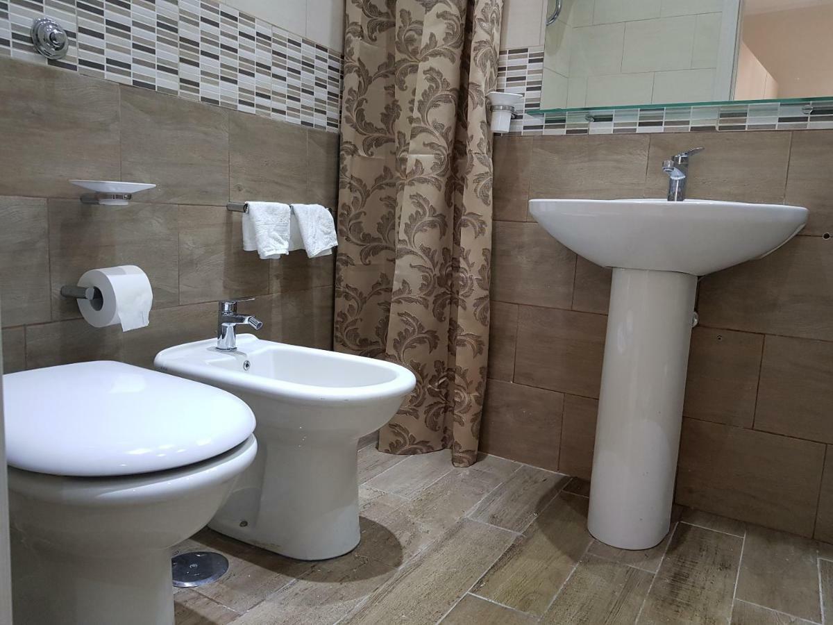 Napoli Royal Flats Villa Luaran gambar