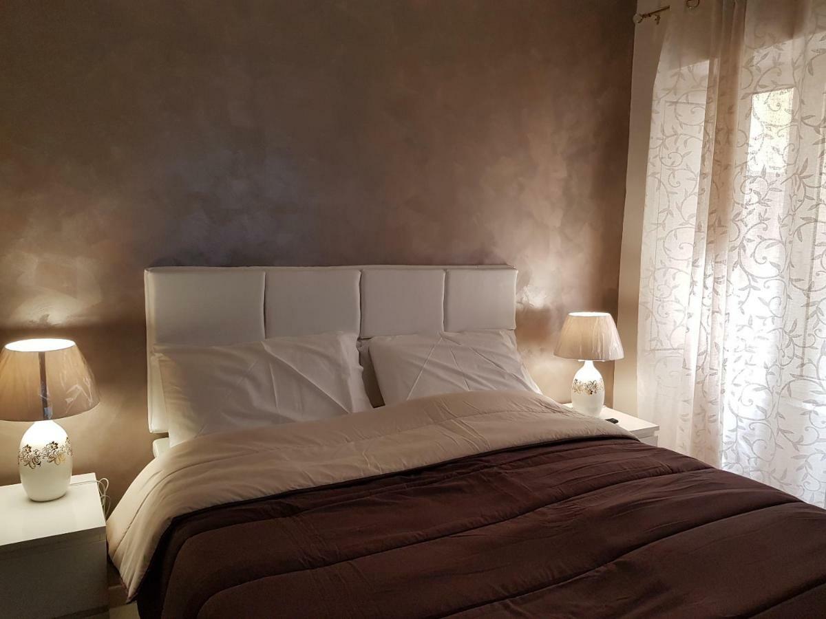 Napoli Royal Flats Villa Luaran gambar